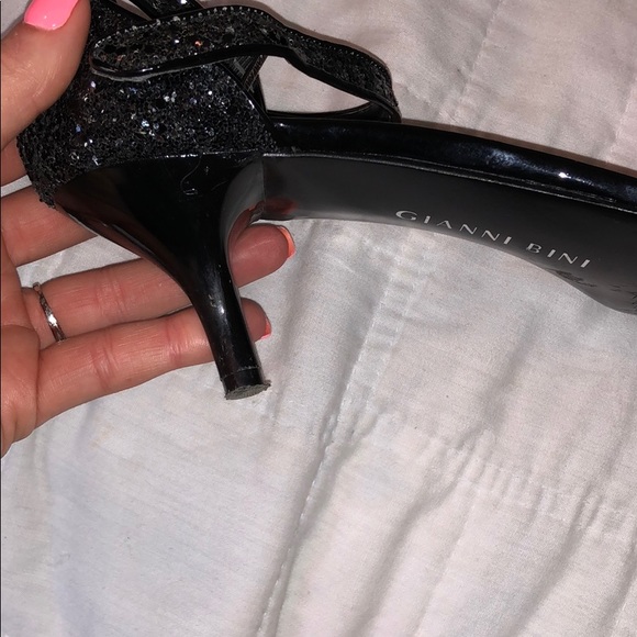 Heels - Picture 2 of 2